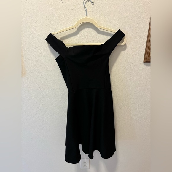 Black Off The Shoulder Fit and Flare Dress - Picture 3 of 5